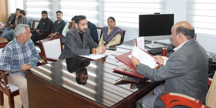 Dy CM conducts surprise inspection of PWD office, Gandhi Nagar Hospital