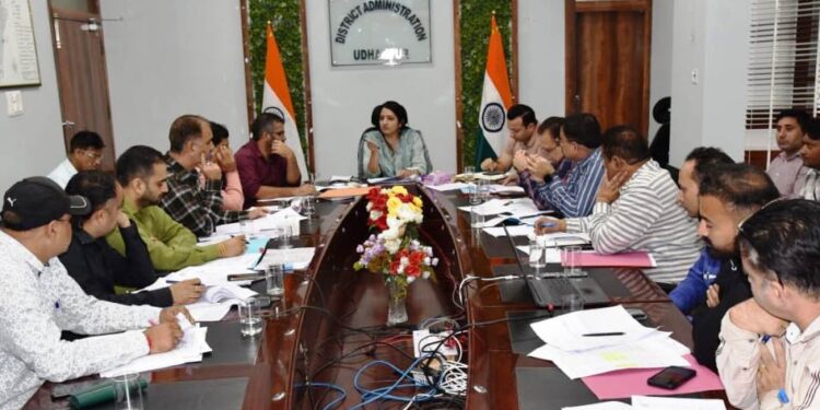 DC reviews status of Jal Jeevan Mission projects in Udhampur