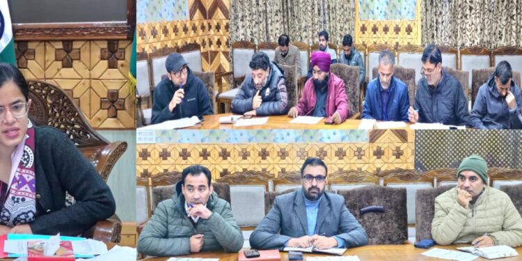 DC Kupwara reviews progress of digitization of Jamabandis