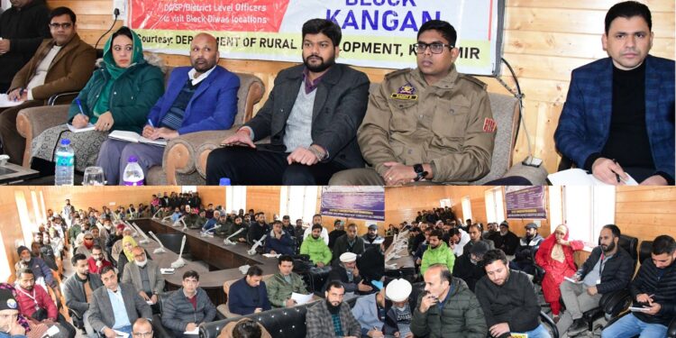 DC Ganderbal chairs Weekly Block Diwas at Kangan