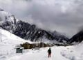 Snow blankets Gulmarg, Razdan Top, other places again