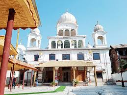 At Chatti Padshahi, Little Sikh boy brings joy to Gurupurab