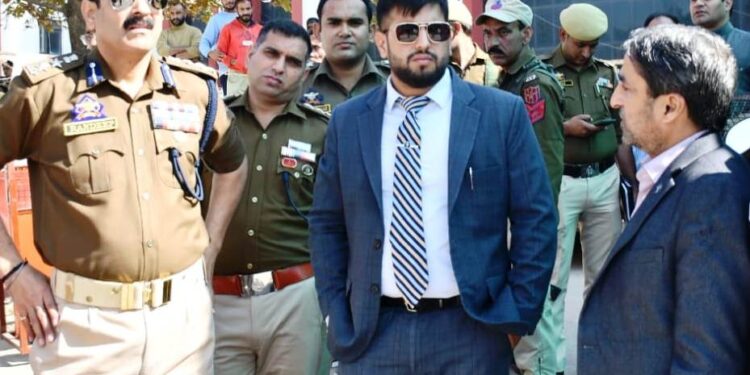DC discusses plan to streamline traffic, enhance facilities at GMC Rajouri