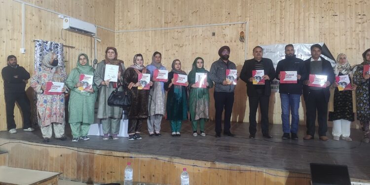 03 Day Training program for Anganwadi Workers under ‘Poshan Bhi, Padhai Bhi’ begins at Anantnag