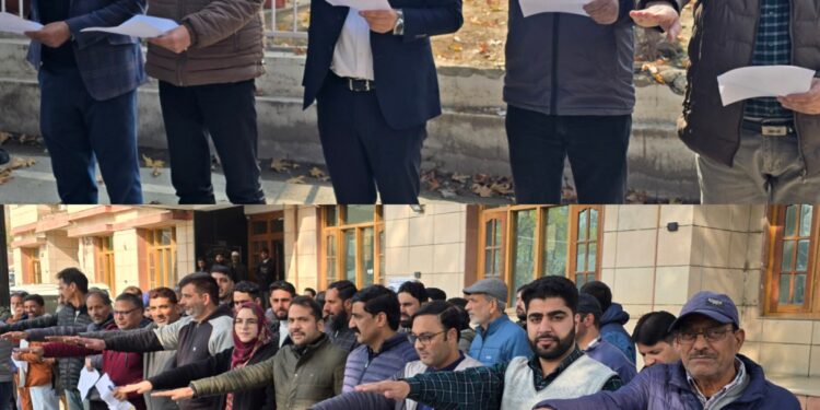 Preamble reading ceremonies mark celebration of 75th ‘Constitution Day’ across all Districts of Kashmir