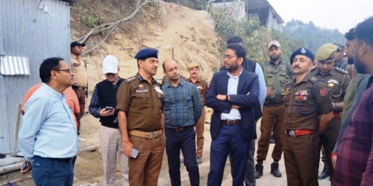 DM reviews security, progress of key projects in Jammu