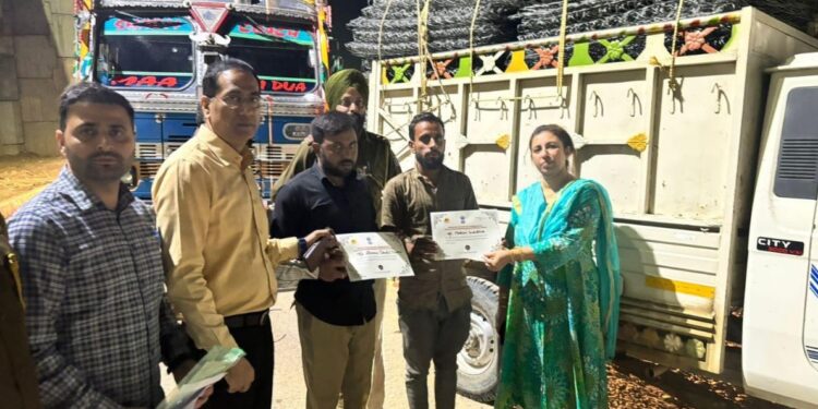STD conducts enforcement drive at Akhnoor