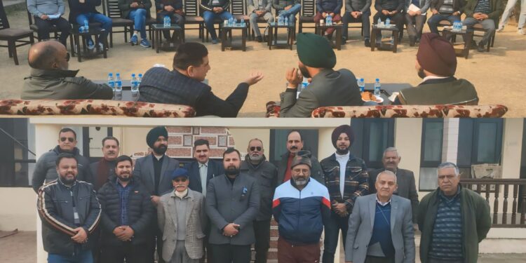 DDC Chairman, DC discuss arrangements for Bhaderwah Winter Festival
