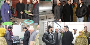 DC Srinagar conducts extensive tour of Khonmoh; holds Public Darbar to listen to local issues