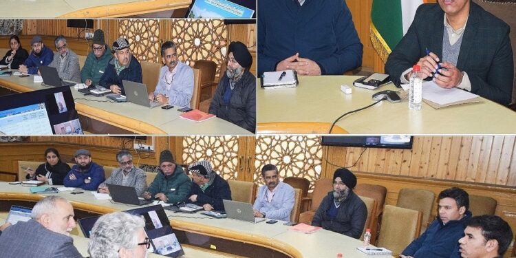 Div Com reviews plan for operation of Water Transport in River Jhelum