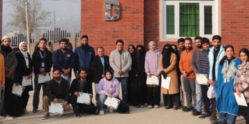 Week long MDP on Digital Marketing & IPR concludes at IUST Awantipora