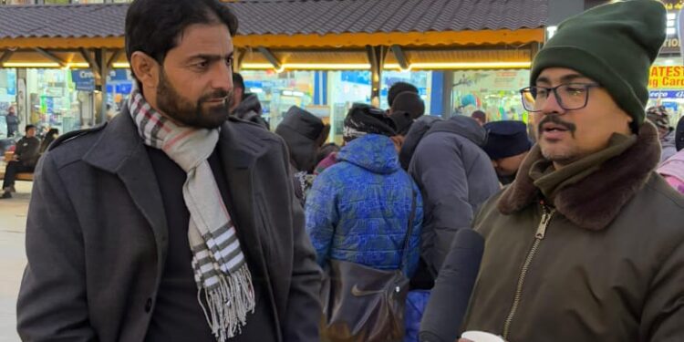 Zafar Habib Dar senior leader apni party Showcases Kashmiri Hospitality at Lal Chowk, Condemns Misbehavior in Haryana