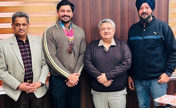 Transport Commissioner felicitates Jatin Sabarwal