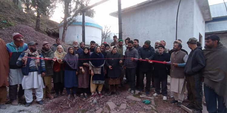 Chairperson DDC Ramban inaugurates Tub Bore Well, reviews public issues in Gool