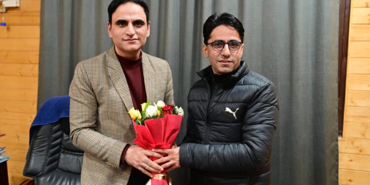 Qazi Irfan assumes charge as RTO Kashmir