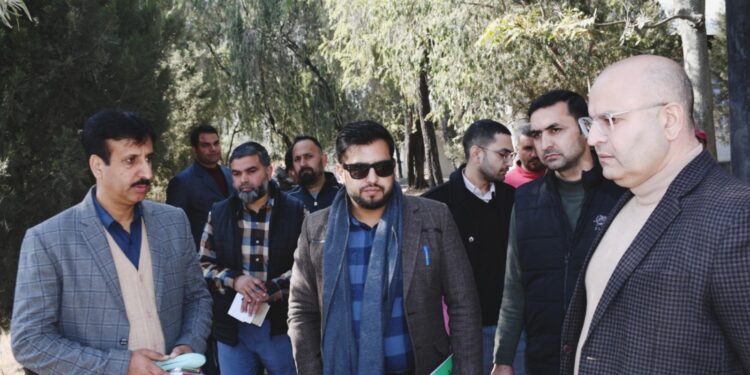 DC Rajouri reviews functioning of Tourism Sector