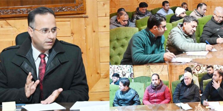 DC Shopian chairs meeting on successful conduct of ‘Prashasan Gaon Ki Ore’ program