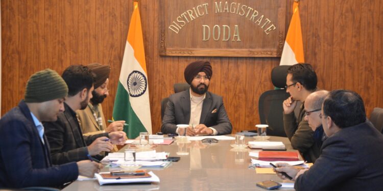 Pradhan Mantri Jan Vikas Karyakram District-Level Committee discusses projects for Health, Education, other sectors in Doda