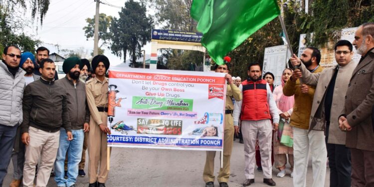 DC Poonch flags off Anti-Drug Marathon organized by Department of School Education