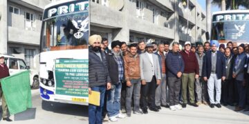 Director Agriculture Jammu flags off farmers’ Training cum Exposure tour to Punjab Agriculture University