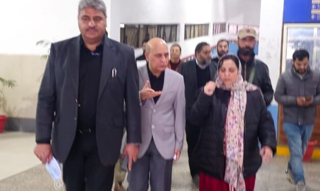 Sakeena Itoo visits GMC Jammu, SMGS Shalamar, enquires about health of Budhal patients