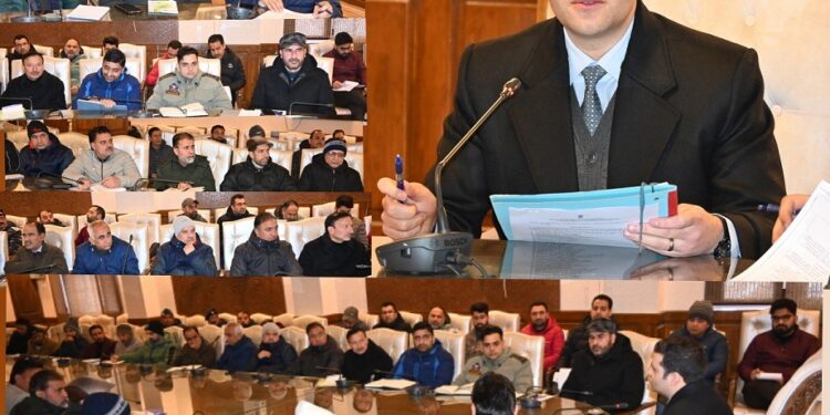 DC Kulgam reviews arrangements for celebration of Republic day