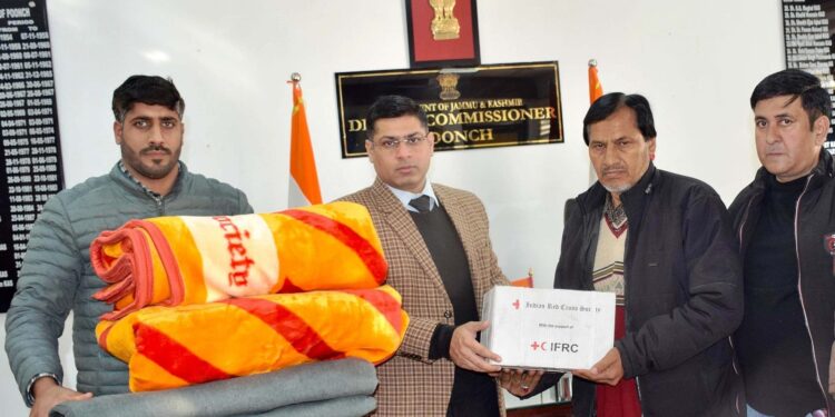 DC Poonch delivers relief material to fire victim