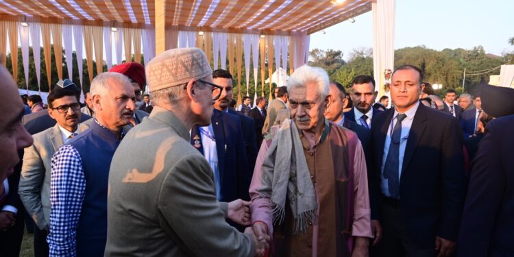 National Voters Day celebrated in JKUT: LG Sinha awarded various officers with best electoral Management awards