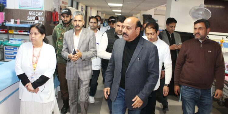 Dy CM visits Shalamar hospital