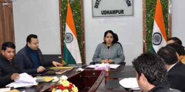 DC Udhampur discusses Defence land acquisition cases