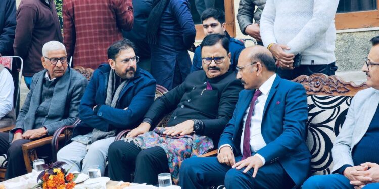 Rana visits Akhnoor, cautions officers against unnecessary delay in execution of projects