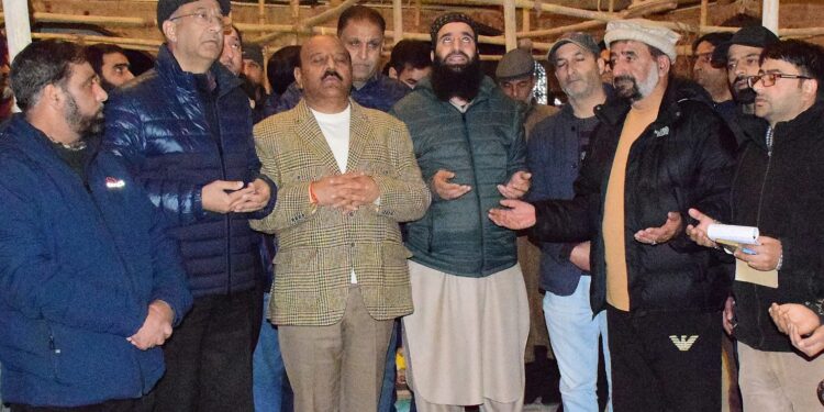 Deputy Chief Minister visits Hazratbal Shrine; reviews arrangements for Meraj-un-Nabi (SAW)