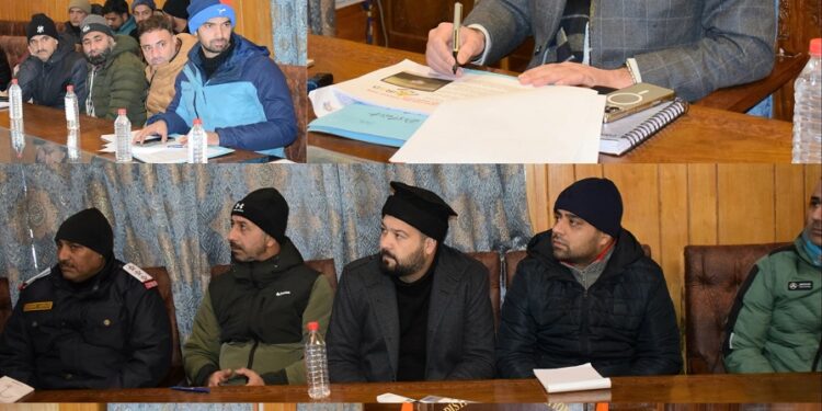DC Pulwama chairs meeting on Road Safety