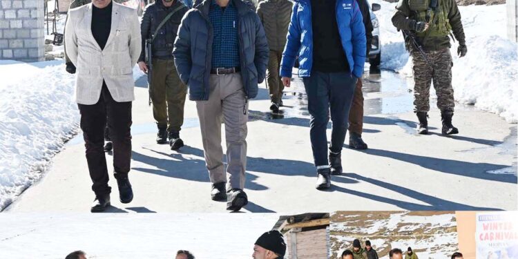 DC Shopian visits Mughal Road, takes on spot assessment of traffic worthiness for road opening