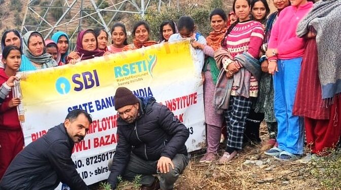 SBI RSETI Ramban organises plantation drive at Village Thopal, Batote under Swachhata Pakhwada