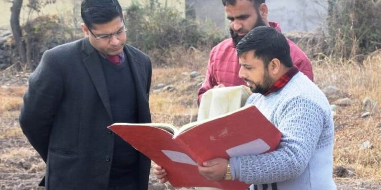 DC Poonch visits site for New Kendriya Vidyalaya in Poonch