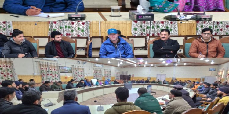 DC Kupwara reviews progress of registration under JK Samadhan Portal