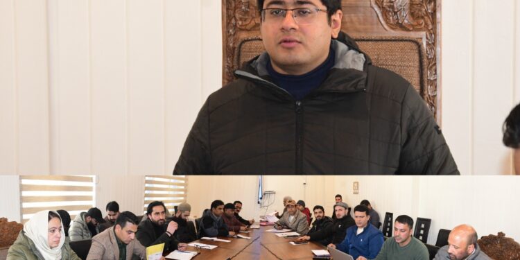 DC Ganderbal reviews status of public grievances on JK-Samadhan Portal