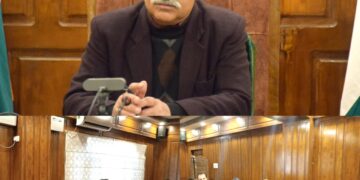 DC Bandipora Reviews Wullar Project; Multi-Departmental Strategy Finalized
