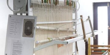 Carpet weavers to be given modified steel looms with comfort seating