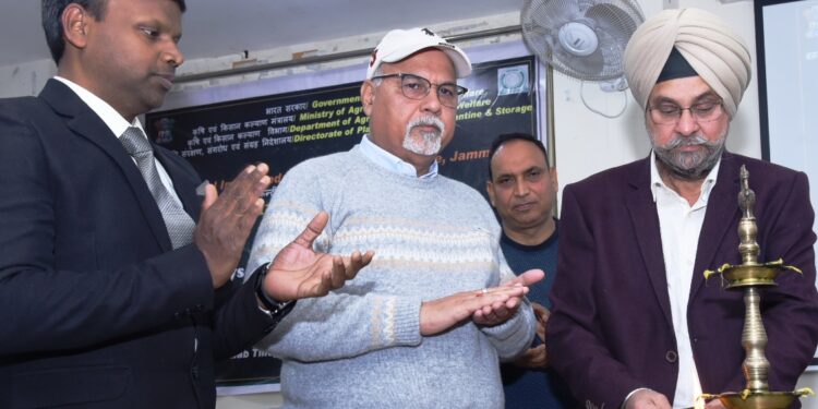 5-Day HRD Programme on Integrated Pest Management takes off at Kisan Kendra