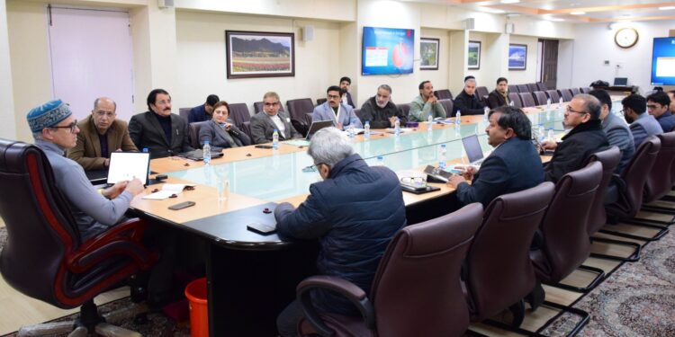CM holds pre-budget consultation with public representatives of Srinagar, Bandipora & Ganderbal