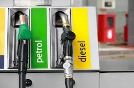 LMD Anantnag slaps fine of Rs 50,000 on Petrol Pump for deficit fuel delivery