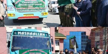 DC Kulgam flags-off group of farmers on exposure tour