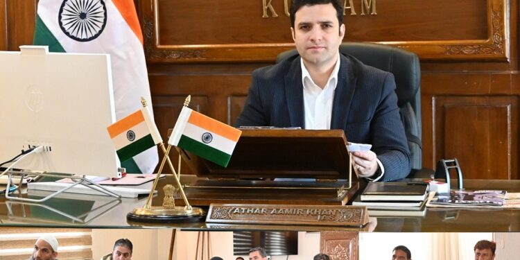 DC Kulgam reviews implementation of AMRUT 2.0 Water Supply projects for towns