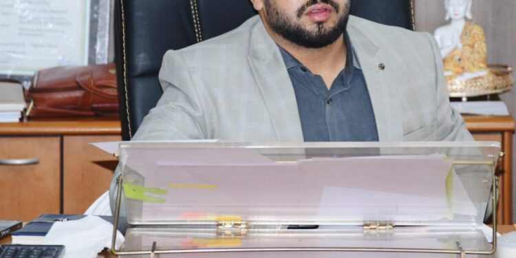 DC reviews functioning of Treasuries in Rajouri