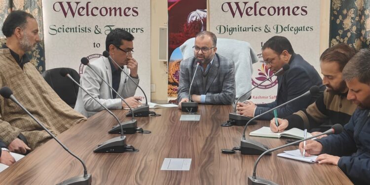 JD Agri Kashmir holds interaction with Saffron Growers, stakeholders at IIKSTC Dussu Pampore