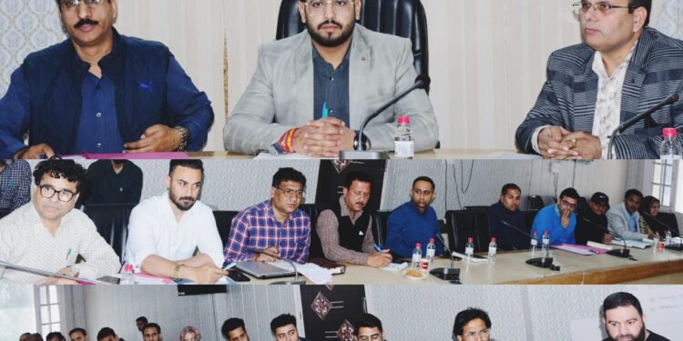 DC reviews Aadhaar Enrollment, Swachh Survekshan Activities in Rajouri