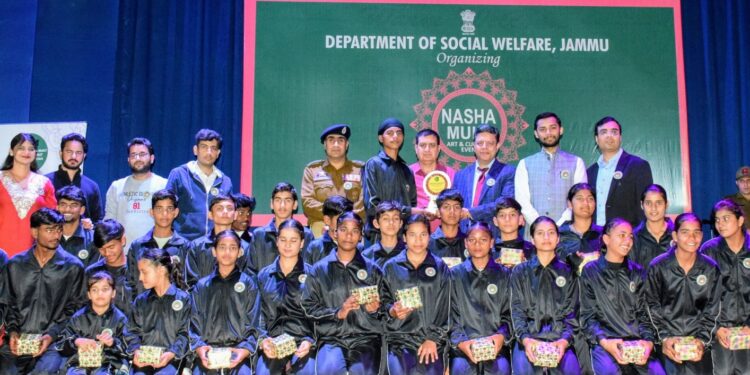 Social Welfare Department organises Nasha Mukt event at GCW Gandhi Nagar