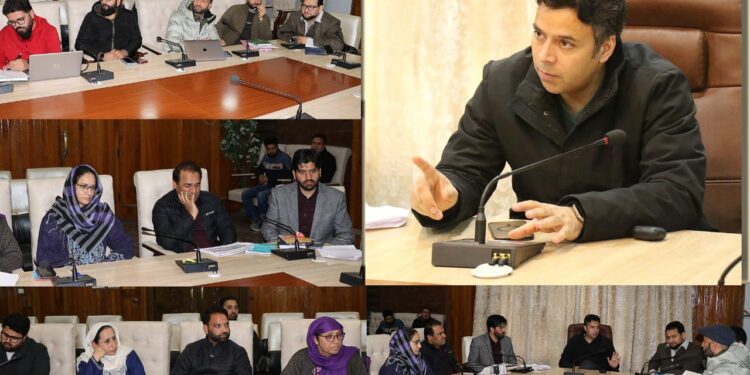  DC Srinagar chairs District level Aadhar Monitoring Committee meeting; reviews progress of Aadhaar enrollment